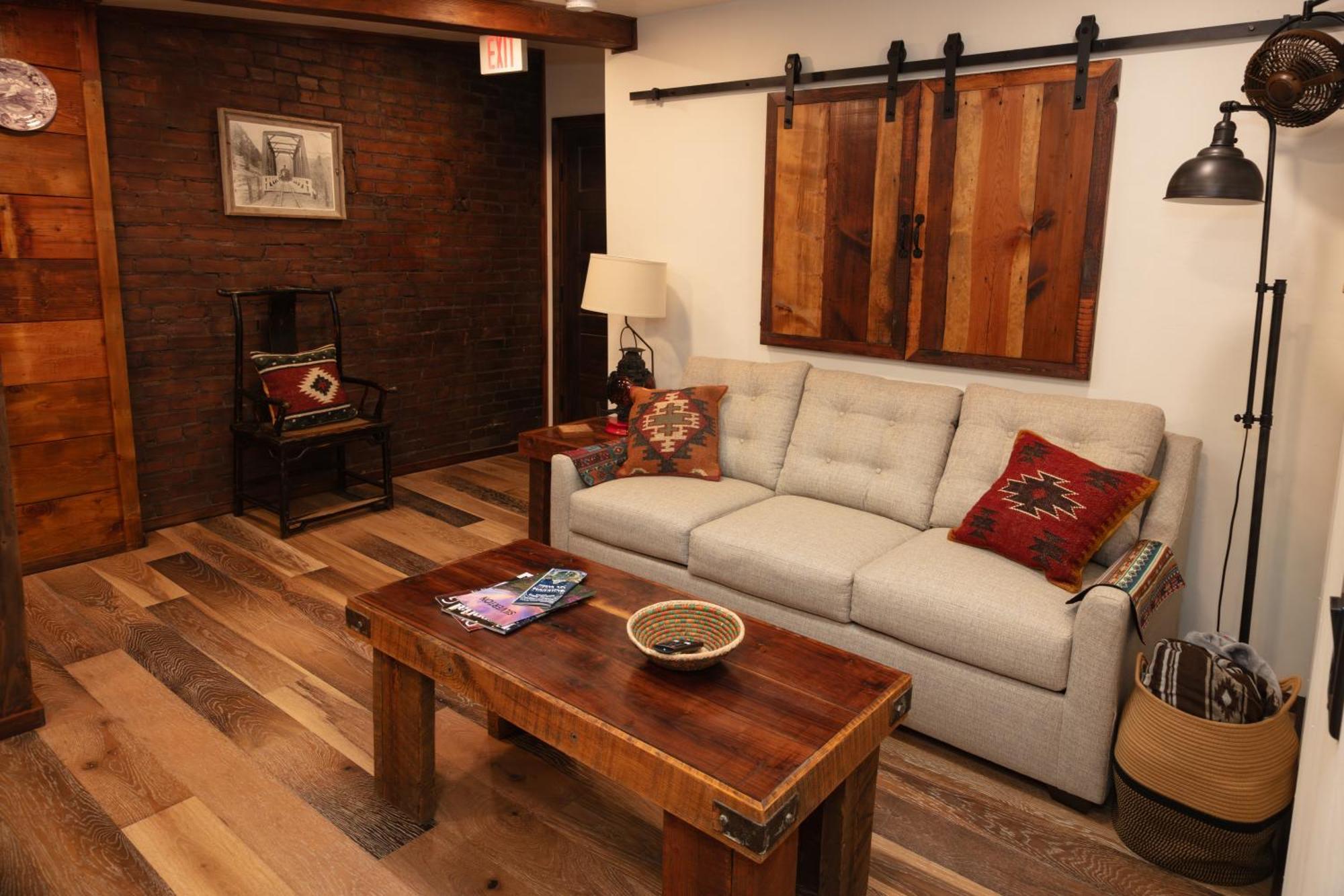 The Frenchman Suites Silverton Extérieur photo